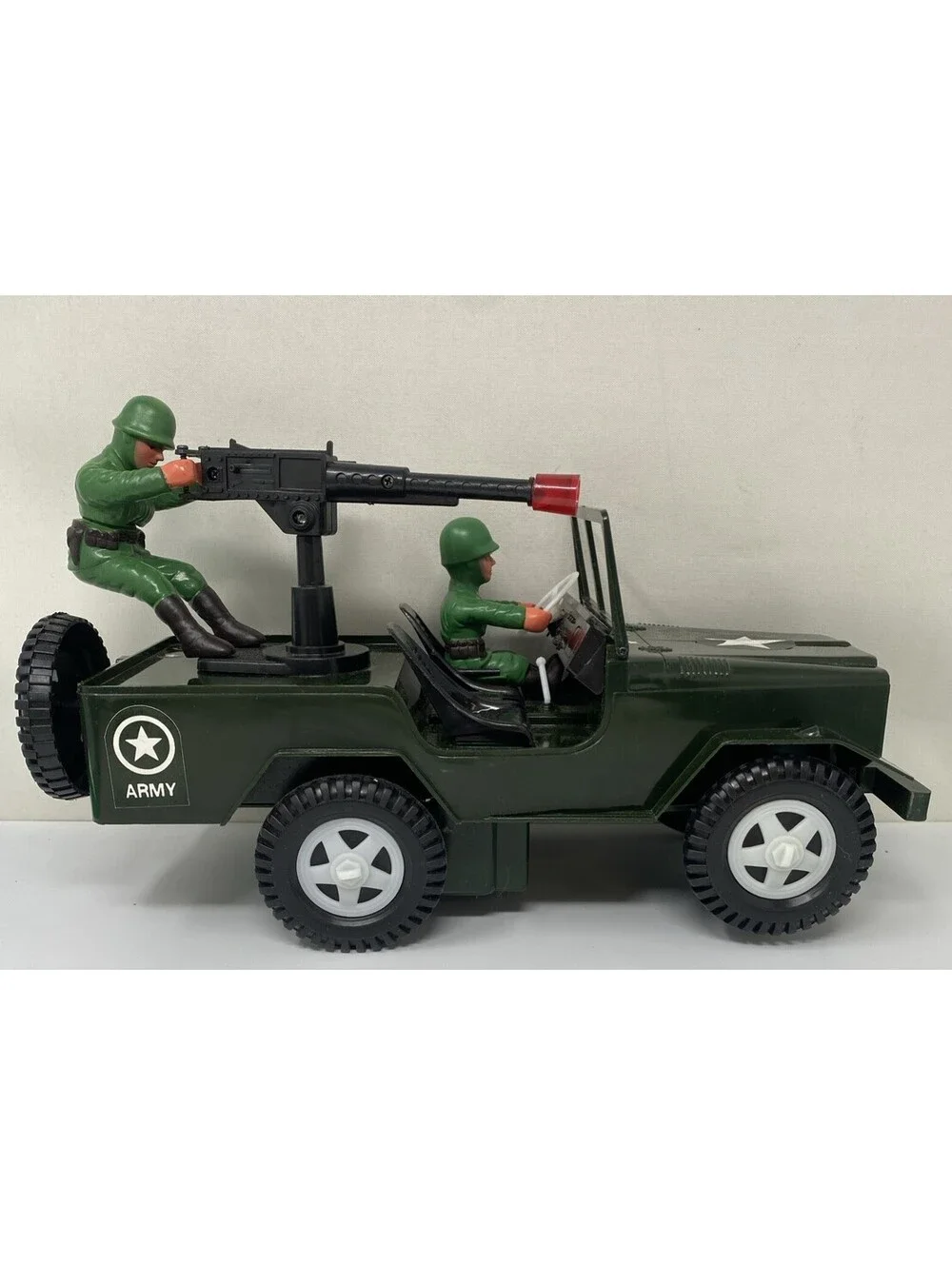 Rare Vintage Toy Army Jeep M-8401 Battery Operated 12” Long
